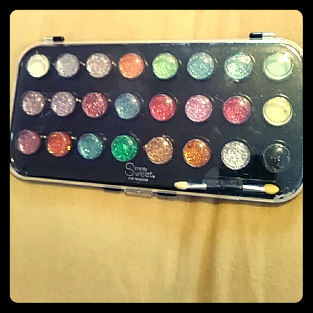 Simply Sweet Glitter Eyeshadow